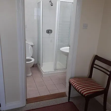 Lough Gill Lodge Bnb Twin Rm 6 - 1 Double And 1 Single Bed *