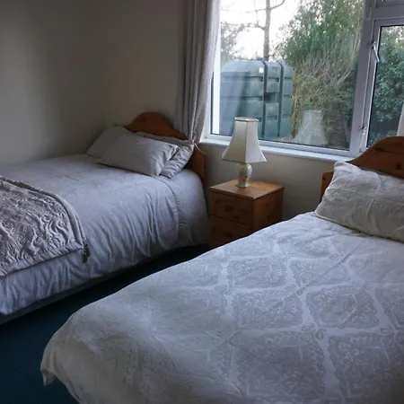 Lough Gill Lodge Bnb Twin Rm 6 - 1 Double And 1 Single Bed * Sligo